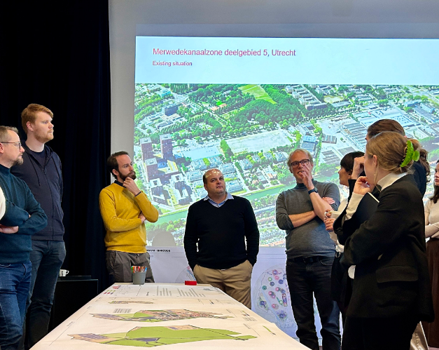 Barcode: visualising land-use for collaborative urban planning